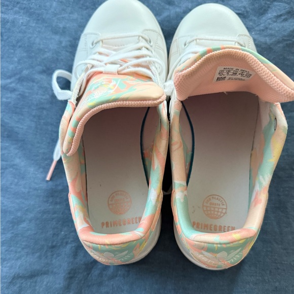 Stan Smith Adidas Girls Sneakers - Picture 5 of 9